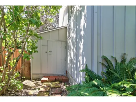 1704 SE Harold Street Portland OR 97202