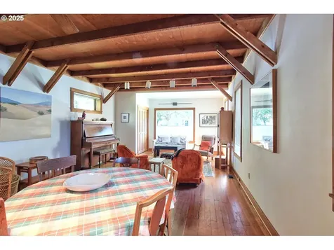 1704 SE Harold Street Portland OR 97202