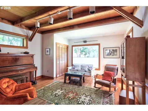 1704 SE Harold Street Portland OR 97202