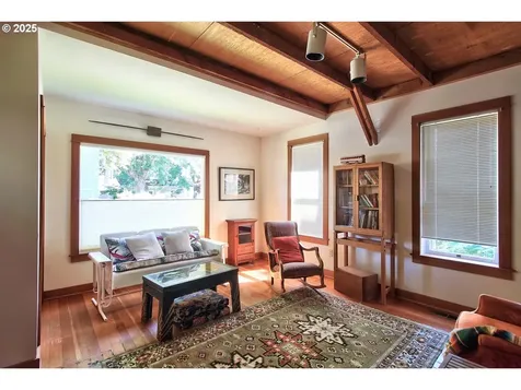 1704 SE Harold Street Portland OR 97202