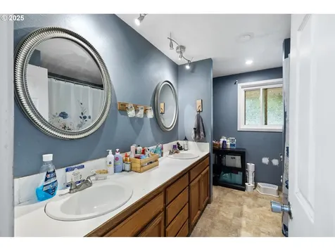 3712 NE 60th Avenue Vancouver WA 98661