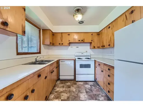 15820 SE Tibbetts Street Portland OR 97236