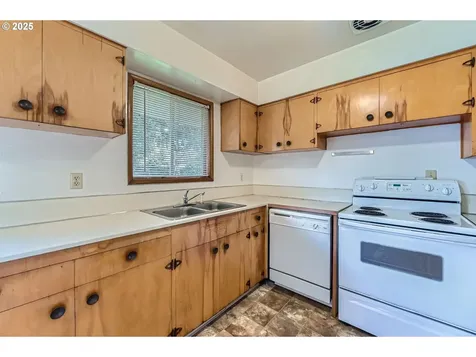 15820 SE Tibbetts Street Portland OR 97236
