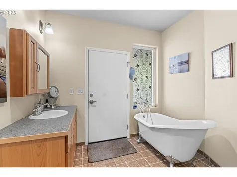 91525 Spaw Lane Coos Bay OR 97420