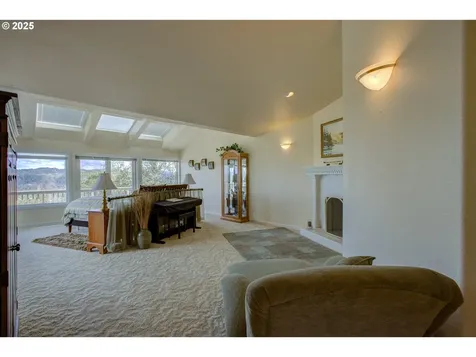 158 Woodberry Lane Roseburg OR 97471