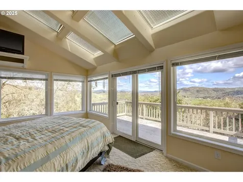 158 Woodberry Lane Roseburg OR 97471