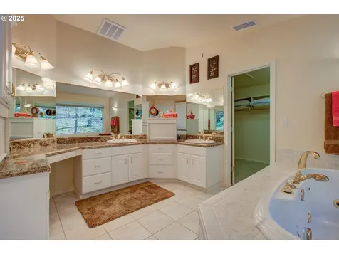 158 Woodberry Lane Roseburg OR 97471