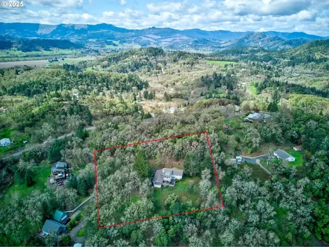 158 Woodberry Lane Roseburg OR 97471