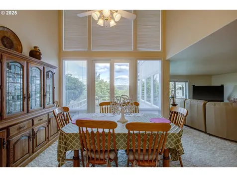 158 Woodberry Lane Roseburg OR 97471