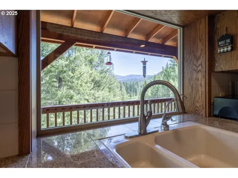 62482 Canyon Creek Lane Canyon City OR 97820