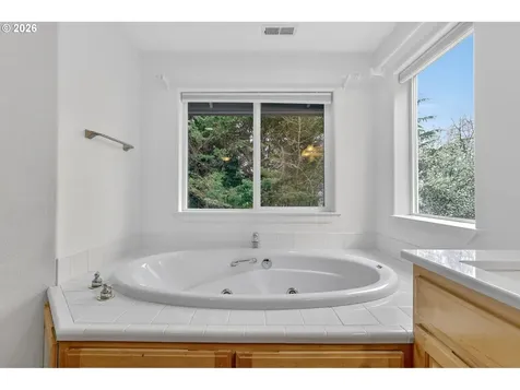 101 W Johanna Court Newberg OR 97132