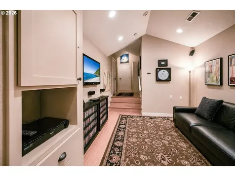 108 E 35th Street Vancouver WA 98663