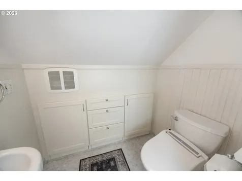 108 E 35th Street Vancouver WA 98663