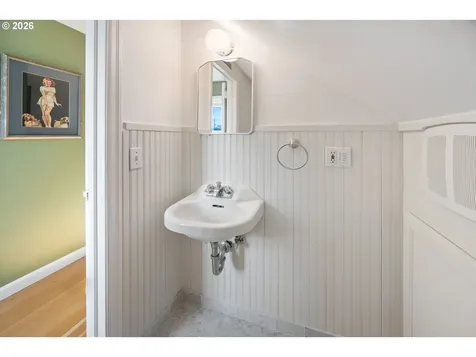 108 E 35th Street Vancouver WA 98663