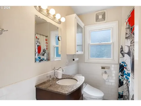 108 E 35th Street Vancouver WA 98663