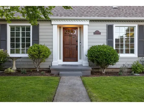 108 E 35th Street Vancouver WA 98663