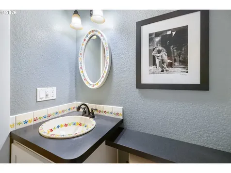 108 E 35th Street Vancouver WA 98663