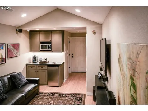 108 E 35th Street Vancouver WA 98663