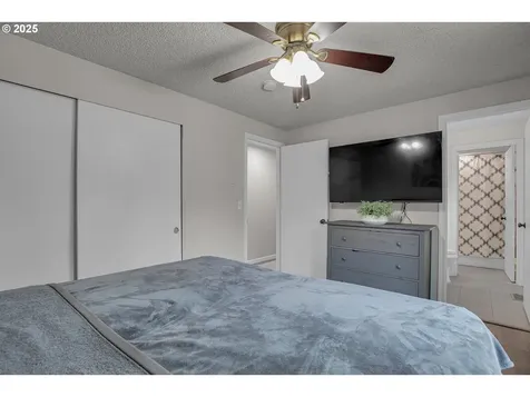 1897 SW Binford Lake Parkway Gresham OR 97080