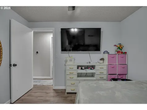 1897 SW Binford Lake Parkway Gresham OR 97080
