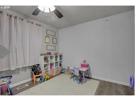 1897 SW Binford Lake Parkway Gresham OR 97080