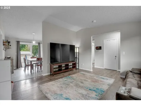 1897 SW Binford Lake Parkway Gresham OR 97080