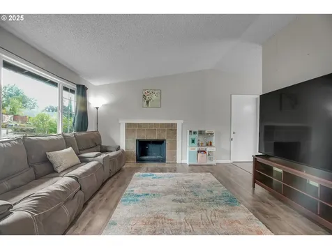 1897 SW Binford Lake Parkway Gresham OR 97080
