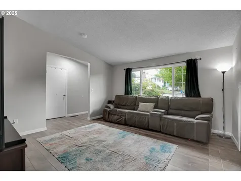 1897 SW Binford Lake Parkway Gresham OR 97080