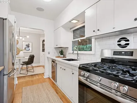 1515 NE 57th Avenue Portland OR 97213