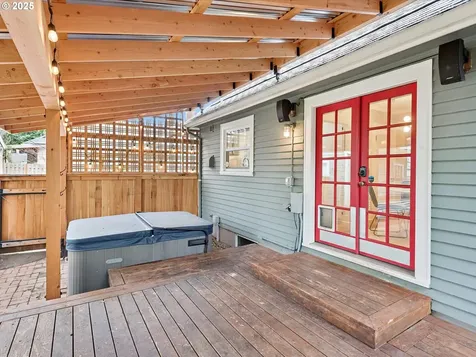 1515 NE 57th Avenue Portland OR 97213