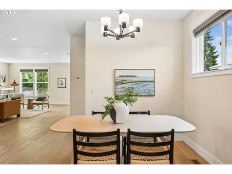 6517 SE Woodstock Boulevard Portland OR 97206