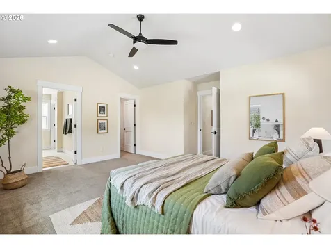 6517 SE Woodstock Boulevard Portland OR 97206