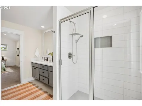 6517 SE Woodstock Boulevard Portland OR 97206