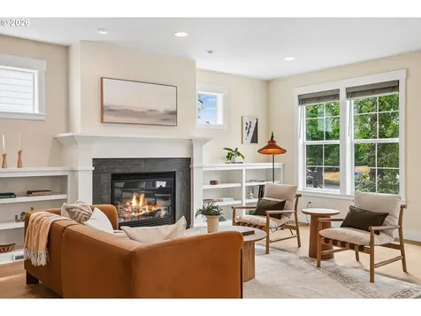 6517 SE Woodstock Boulevard Portland OR 97206