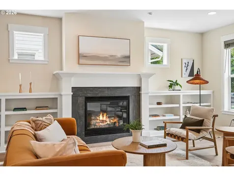 6517 SE Woodstock Boulevard Portland OR 97206