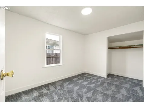 8306 SE Taylor Court Portland OR 97216