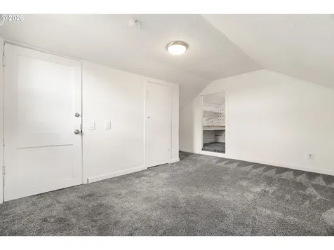 8306 SE Taylor Court Portland OR 97216