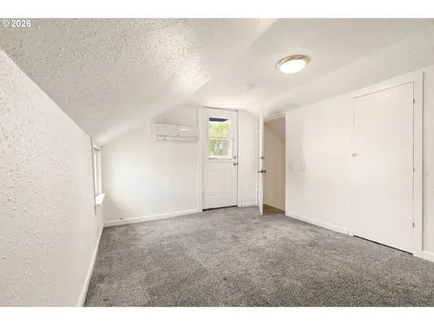 8306 SE Taylor Court Portland OR 97216