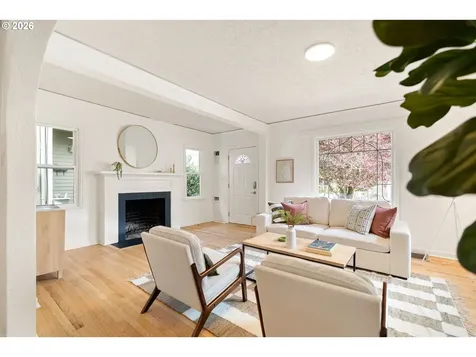 8306 SE Taylor Court Portland OR 97216