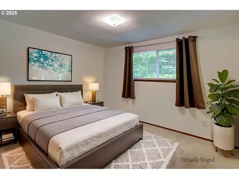 10020 NE Oakhurst Drive Vancouver WA 98662