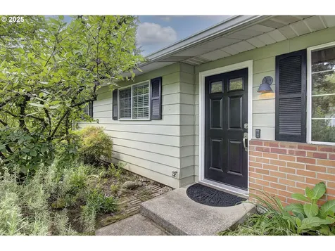 10020 NE Oakhurst Drive Vancouver WA 98662