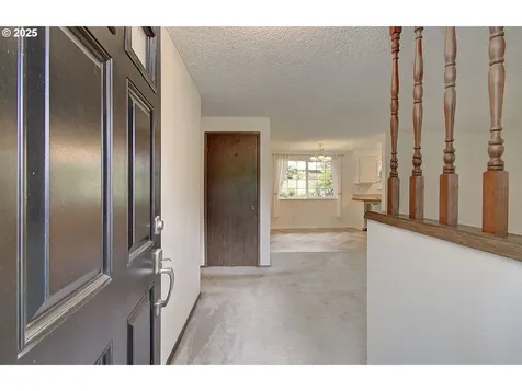10020 NE Oakhurst Drive Vancouver WA 98662