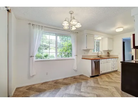 10020 NE Oakhurst Drive Vancouver WA 98662