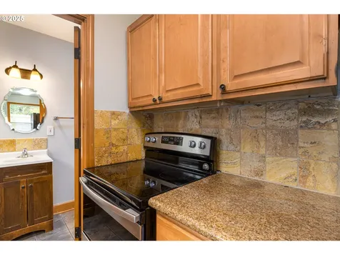 114 S John Adams Street Oregon City OR 97045