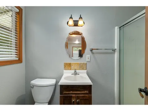 114 S John Adams Street Oregon City OR 97045