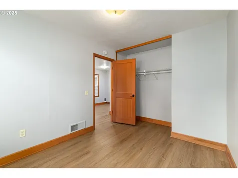 114 S John Adams Street Oregon City OR 97045