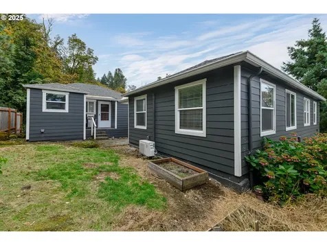 114 S John Adams Street Oregon City OR 97045