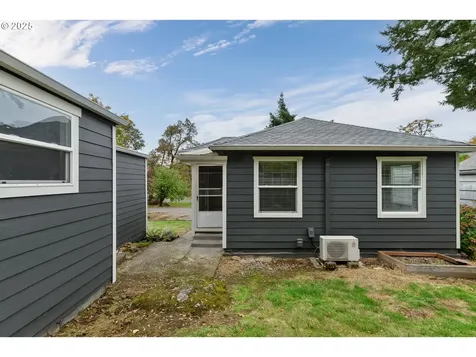 114 S John Adams Street Oregon City OR 97045