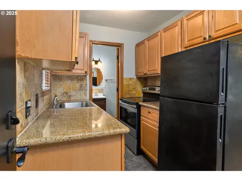 114 S John Adams Street Oregon City OR 97045