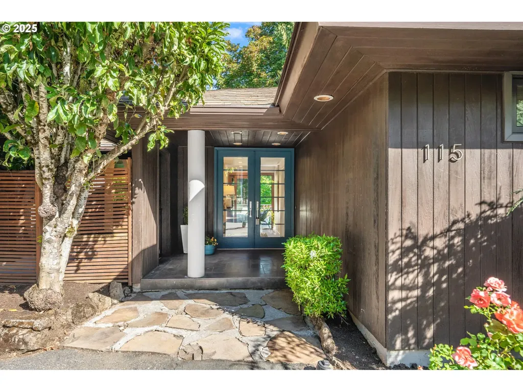 115 Ash Street Lake Oswego OR 97034